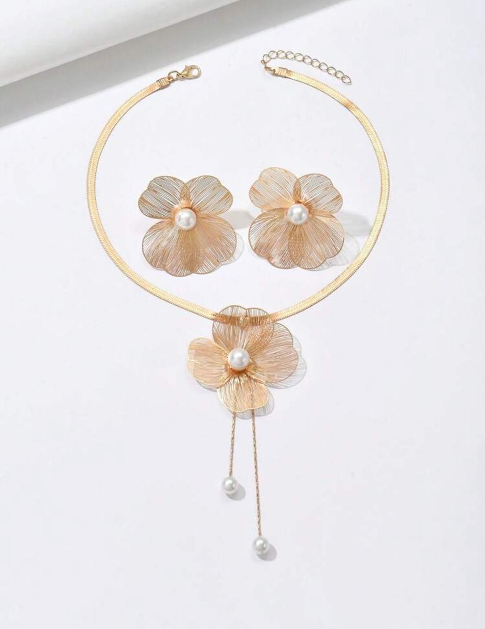 Women’s 3-Piece Jewelry Set – Hollow Metal Flower &amp; Faux Pearl Necklace with Earrings