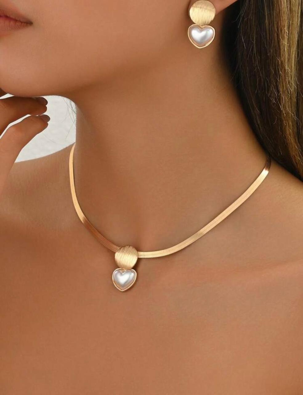 Women’s 3-Piece Yellow Gold Geometric Faux Pearl Choker &amp; Earrings Set – Vintage Style